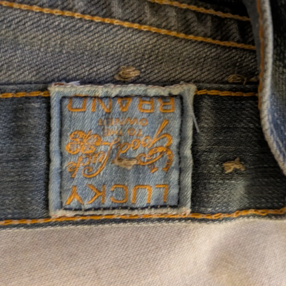 Vintage Lucky Brand Women's Light Bluish Gray Embroidered Jeans. Size 8/29 - Picture 5 of 16